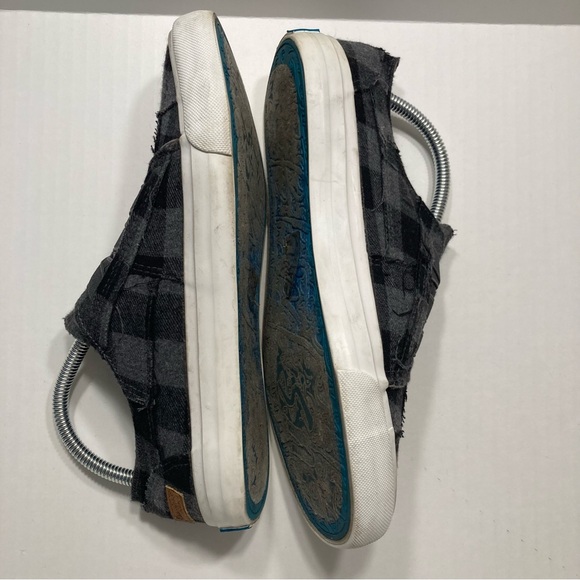 **SOLD** Blowfish Distressed Plaid Shoes Women’s Size 8 - Picture 4 of 10